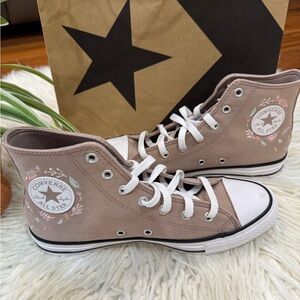 New🌿Converse Chuck Taylor All Star Fall Leaves